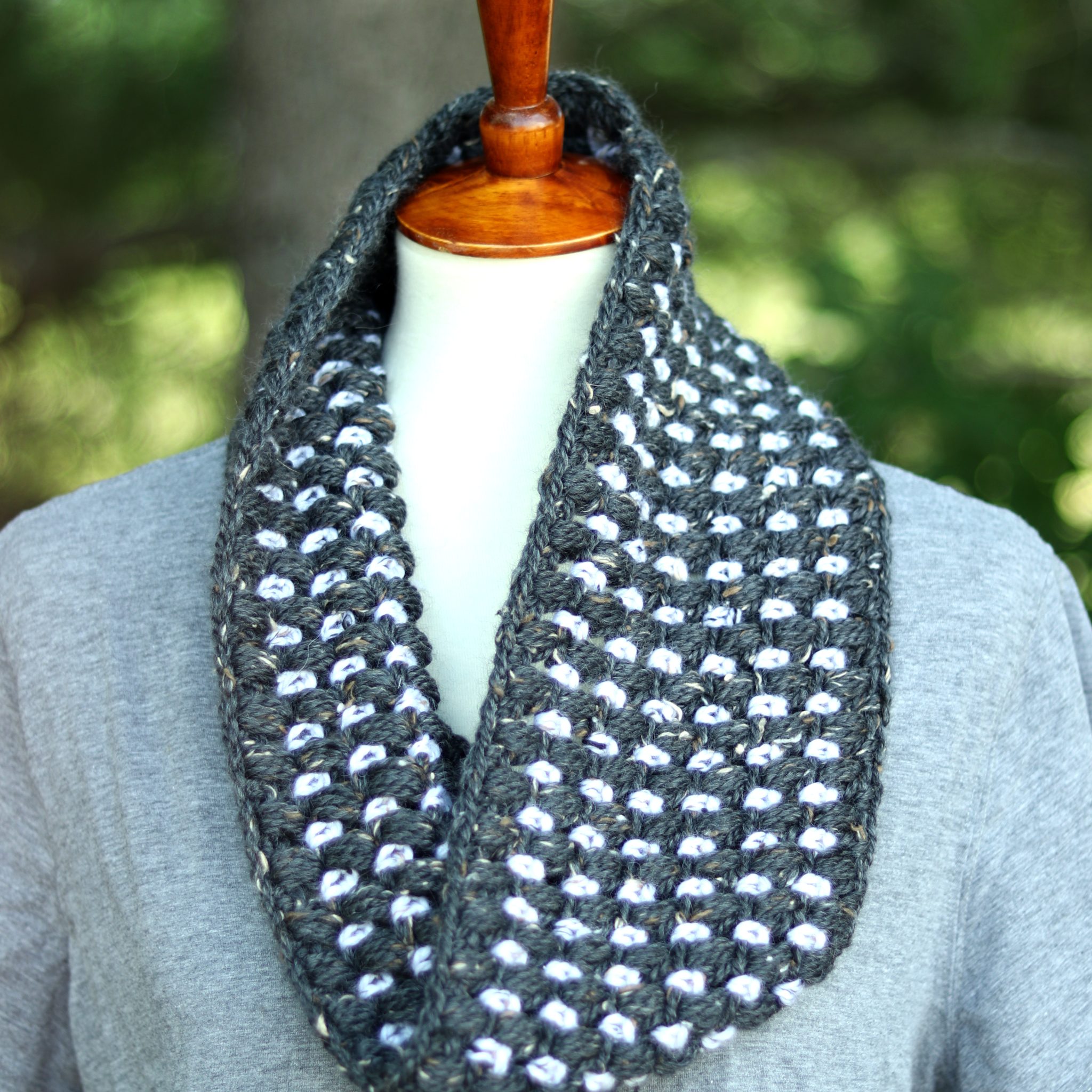 Yuba Puff Stitch Cowl Crochet Pattern PDF - The Unraveled Mitten