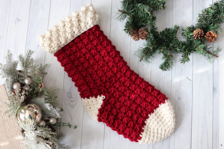 9 Crochet Christmas Stocking Patterns - FREE - The Unraveled Mitten